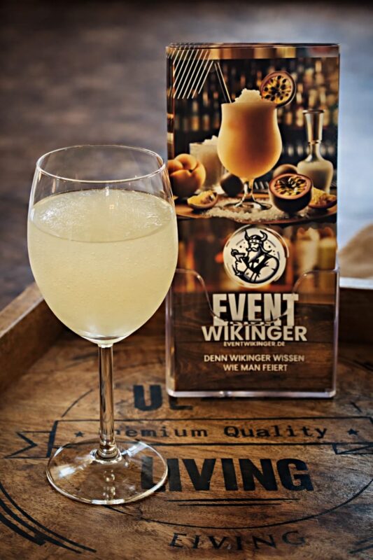 Frozen Vino im Weinglas – gefrosteter Weißwein als Slush Drink für Hochzeit, Sektempfang und Sommer-Events in NRW mieten